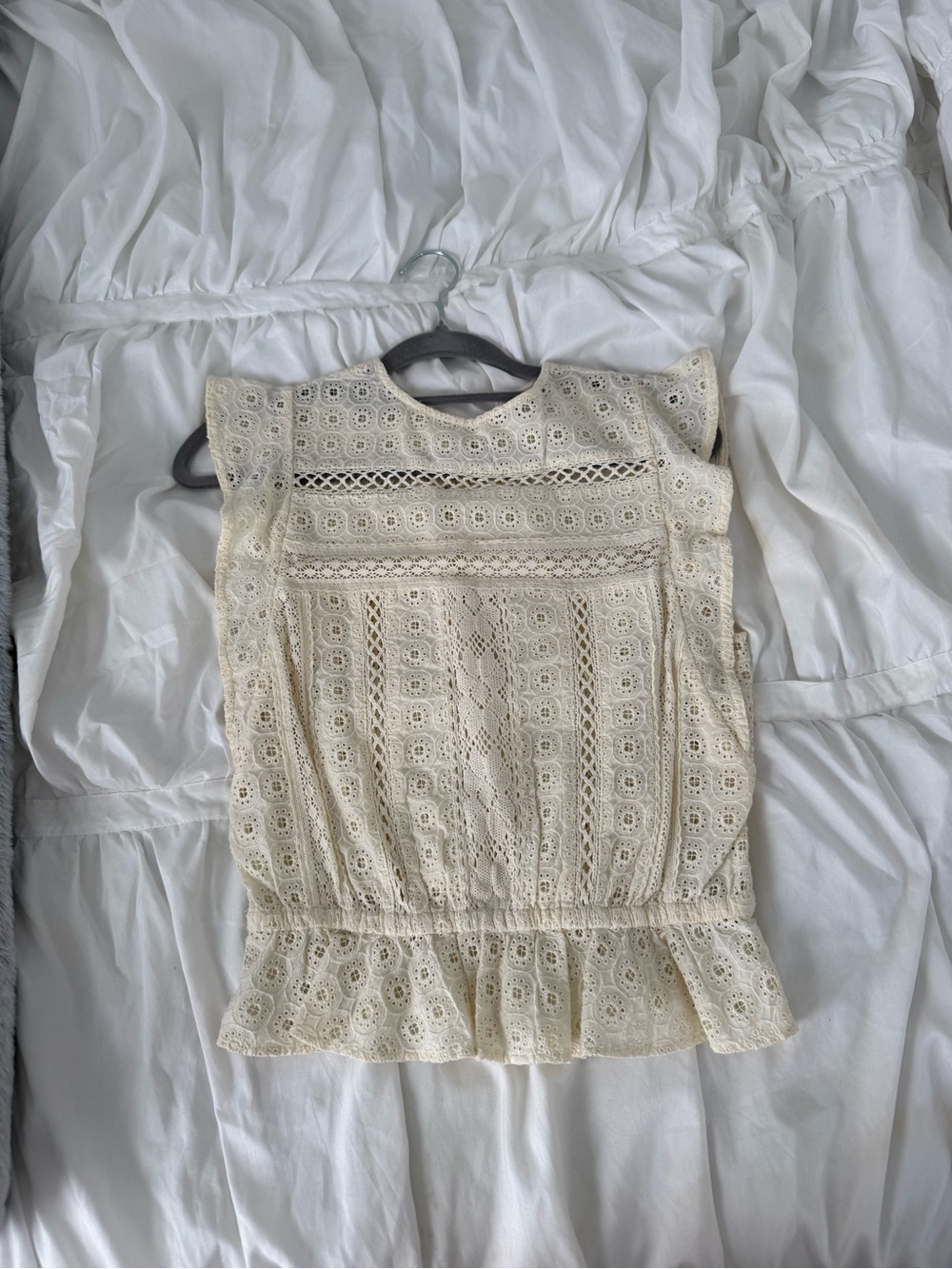 Abercrombie & Fitch Cream Lace Eyelet Peplum Blouse
